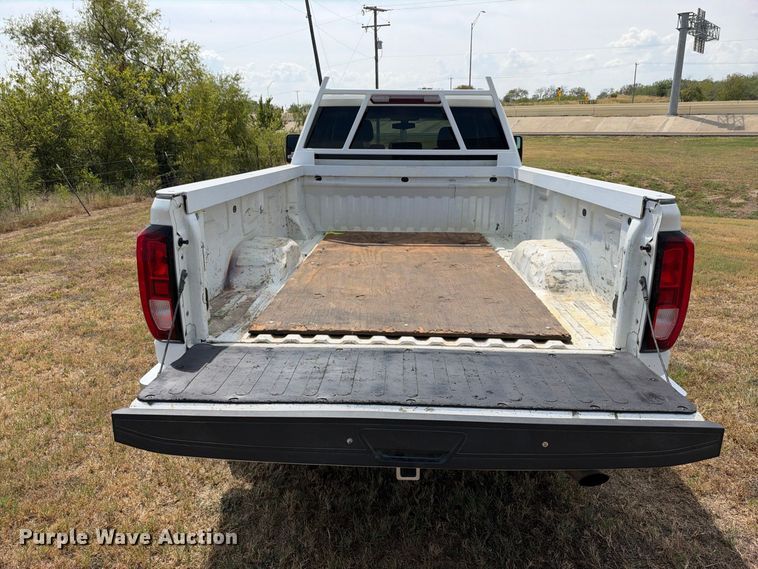 image for item FN3765 2021 GMC Sierra 2500 Crew Cab pickup truck