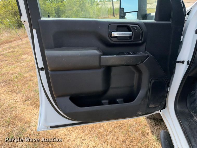 image for item FN3765 2021 GMC Sierra 2500 Crew Cab pickup truck