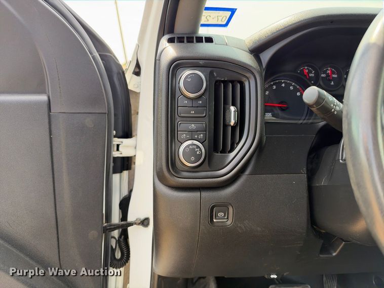 image for item FN3765 2021 GMC Sierra 2500 Crew Cab pickup truck