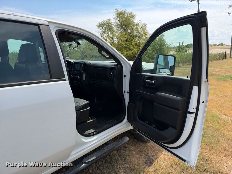 image for item FN3765 2021 GMC Sierra 2500 Crew Cab pickup truck