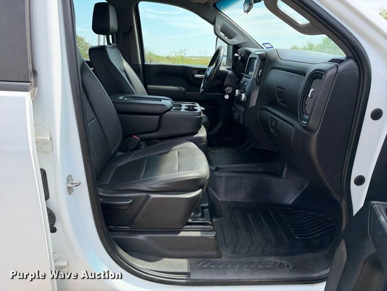 image for item FN3765 2021 GMC Sierra 2500 Crew Cab pickup truck