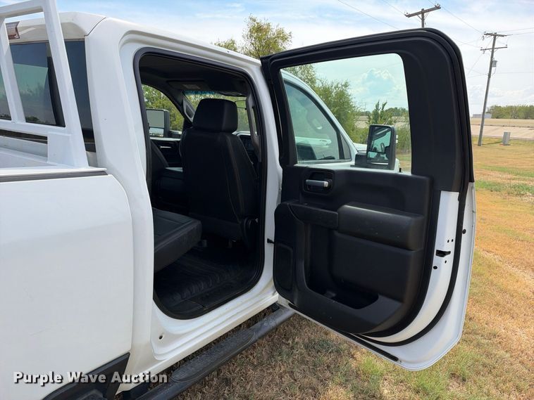 image for item FN3765 2021 GMC Sierra 2500 Crew Cab pickup truck