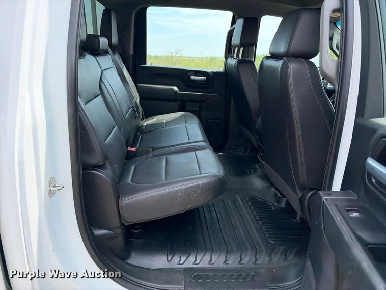 image for item FN3765 2021 GMC Sierra 2500 Crew Cab pickup truck