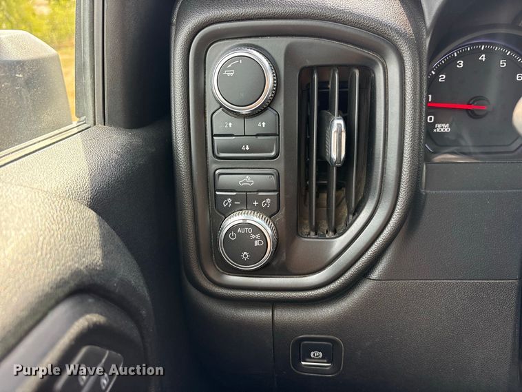image for item FN3766 2021 GMC Sierra 2500 Crew Cab pickup truck