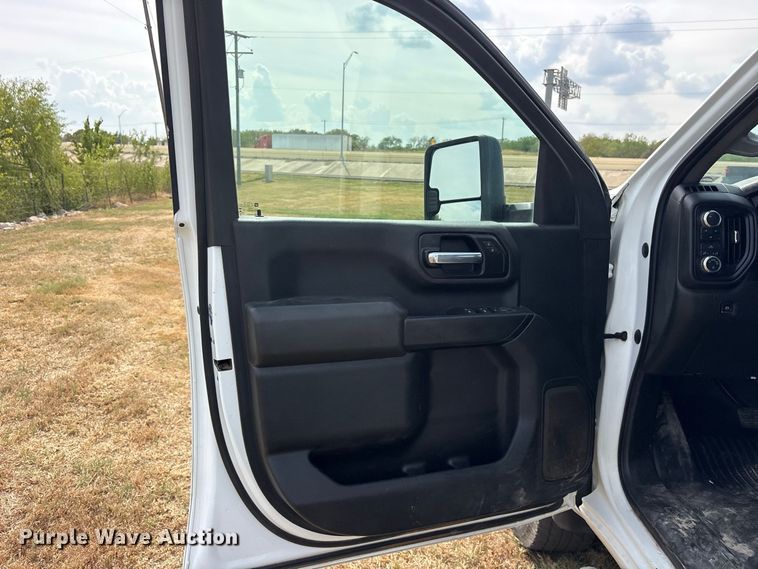 image for item FN3766 2021 GMC Sierra 2500 Crew Cab pickup truck