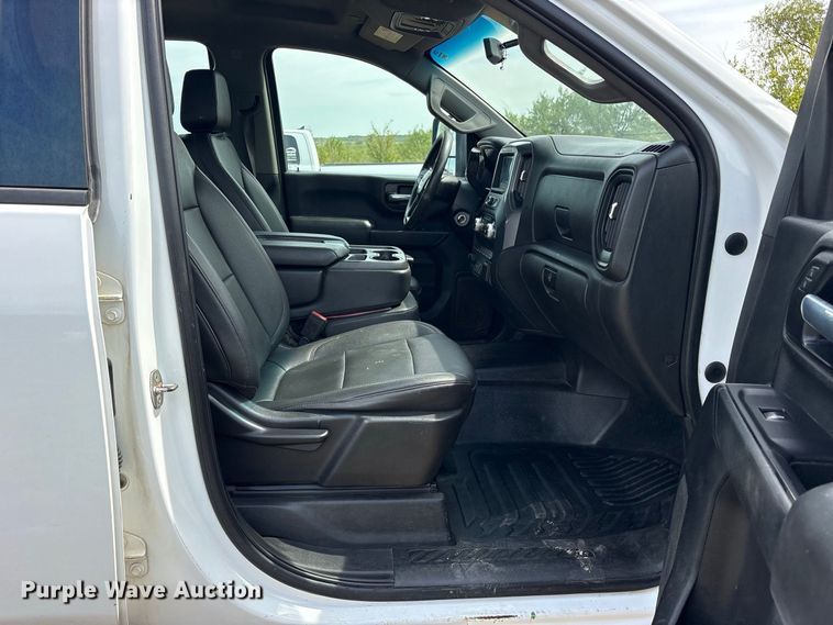 image for item FN3766 2021 GMC Sierra 2500 Crew Cab pickup truck