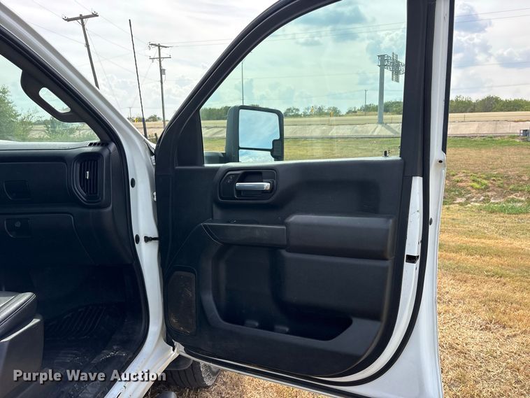 image for item FN3766 2021 GMC Sierra 2500 Crew Cab pickup truck