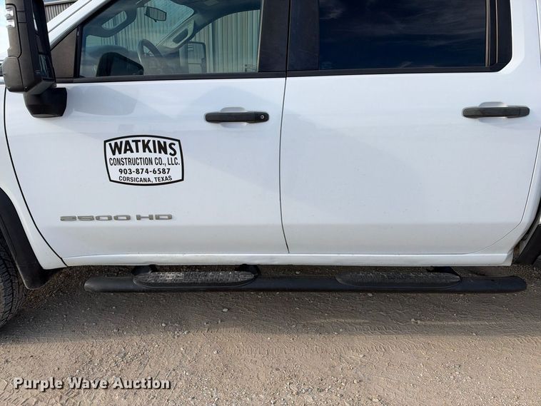 image for item FN3767 2021 GMC Sierra 2500 4X4 Crew Can pickup truck