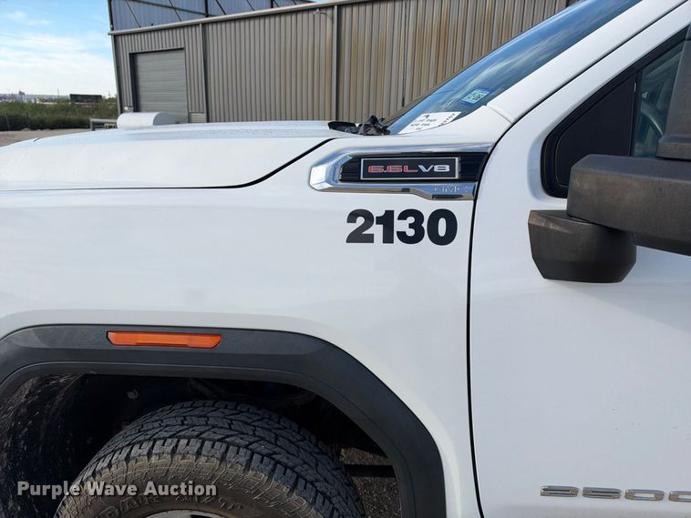 image for item FN3767 2021 GMC Sierra 2500 4X4 Crew Can pickup truck