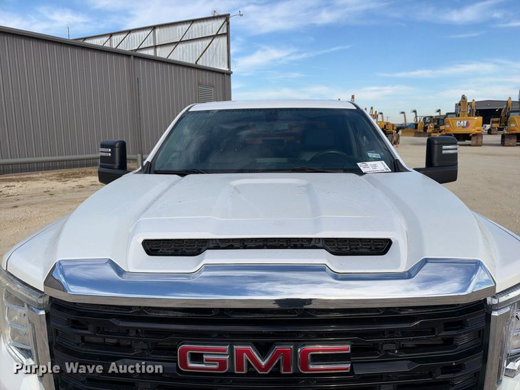 image for item FN3767 2021 GMC Sierra 2500 4X4 Crew Can pickup truck