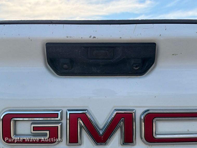 image for item FN3767 2021 GMC Sierra 2500 4X4 Crew Can pickup truck