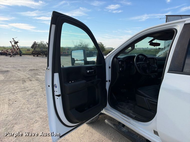 image for item FN3767 2021 GMC Sierra 2500 4X4 Crew Can pickup truck