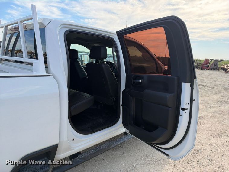 image for item FN3767 2021 GMC Sierra 2500 4X4 Crew Can pickup truck