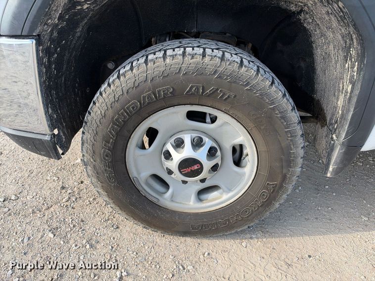 image for item FN3767 2021 GMC Sierra 2500 4X4 Crew Can pickup truck