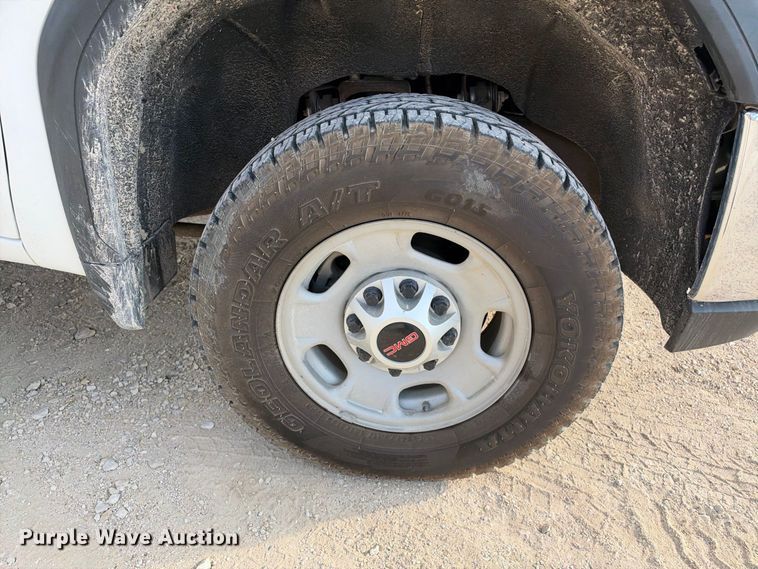 image for item FN3767 2021 GMC Sierra 2500 4X4 Crew Can pickup truck