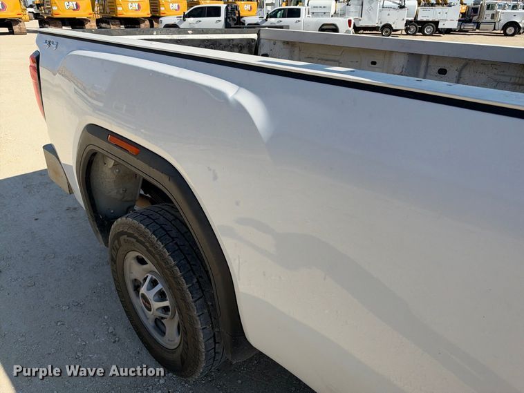 image for item FN3768 2021 GMC Sierra 2500 4X4 Crew Cab pickup truck