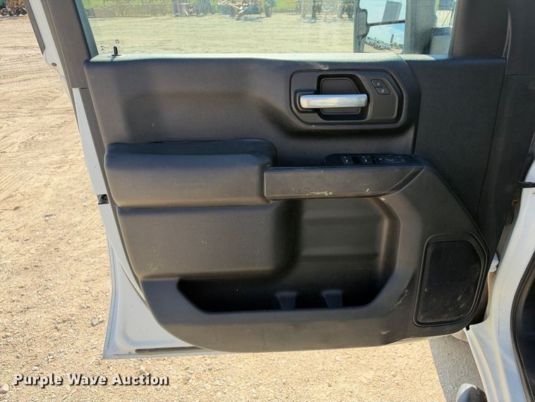 image for item FN3768 2021 GMC Sierra 2500 4X4 Crew Cab pickup truck