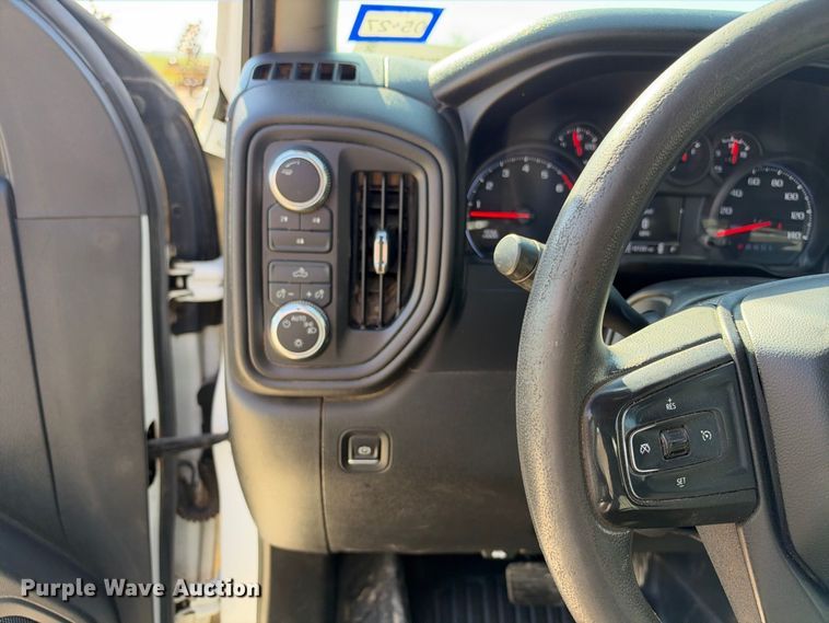 image for item FN3768 2021 GMC Sierra 2500 4X4 Crew Cab pickup truck