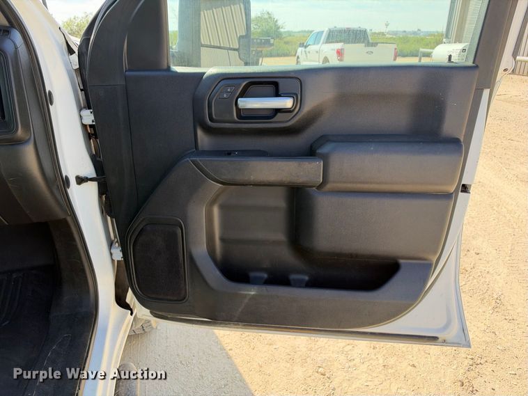 image for item FN3768 2021 GMC Sierra 2500 4X4 Crew Cab pickup truck