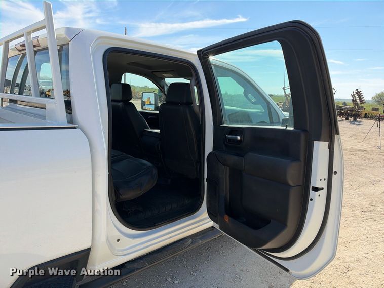 image for item FN3768 2021 GMC Sierra 2500 4X4 Crew Cab pickup truck