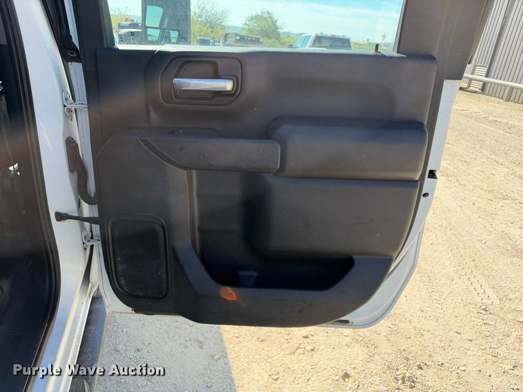 image for item FN3768 2021 GMC Sierra 2500 4X4 Crew Cab pickup truck