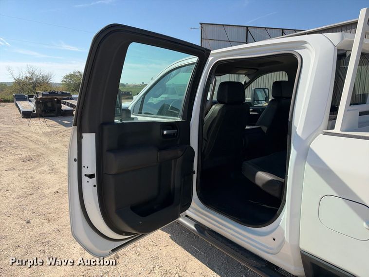 image for item FN3768 2021 GMC Sierra 2500 4X4 Crew Cab pickup truck