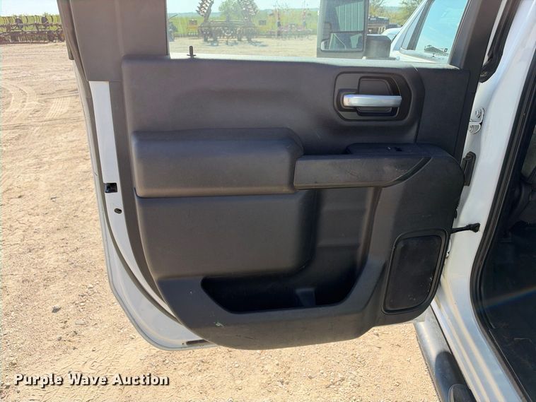 image for item FN3768 2021 GMC Sierra 2500 4X4 Crew Cab pickup truck