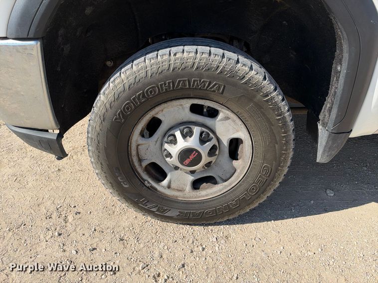 image for item FN3768 2021 GMC Sierra 2500 4X4 Crew Cab pickup truck