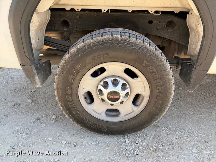 image for item FN3768 2021 GMC Sierra 2500 4X4 Crew Cab pickup truck
