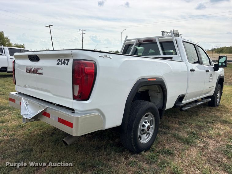 image for item FN3769 2021 GMC Sierra Crew Cab pickup truck