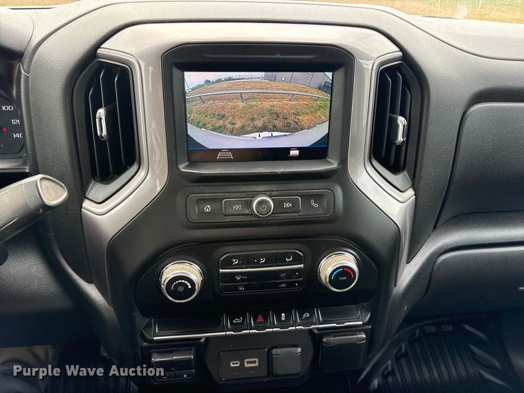 image for item FN3769 2021 GMC Sierra Crew Cab pickup truck