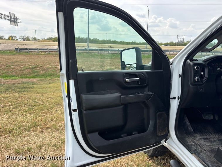 image for item FN3769 2021 GMC Sierra Crew Cab pickup truck