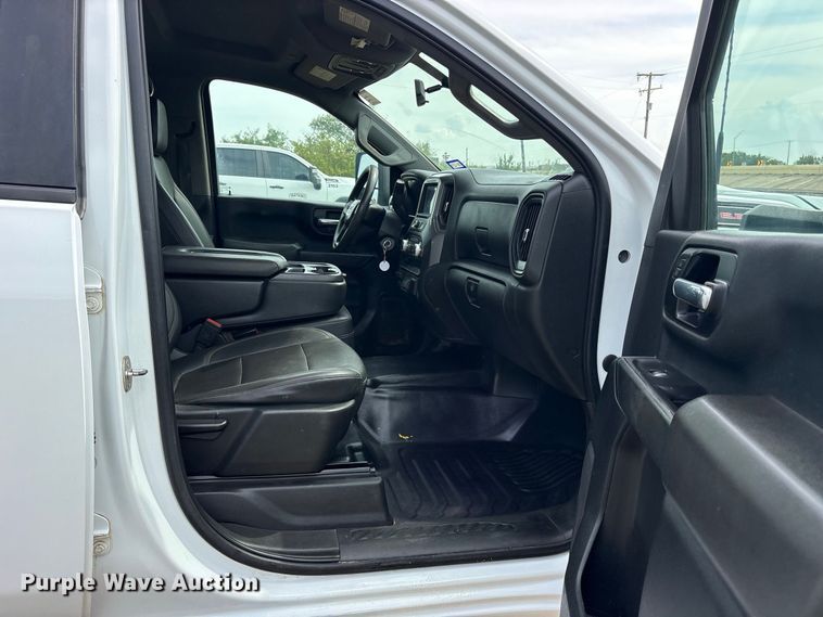 image for item FN3769 2021 GMC Sierra Crew Cab pickup truck