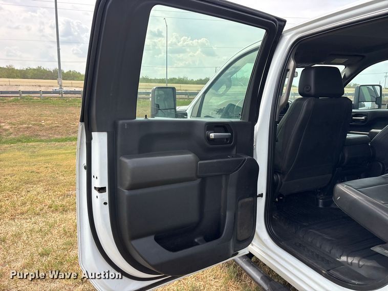 image for item FN3769 2021 GMC Sierra Crew Cab pickup truck