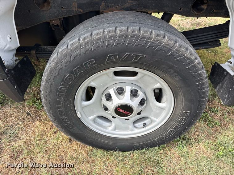 image for item FN3769 2021 GMC Sierra Crew Cab pickup truck
