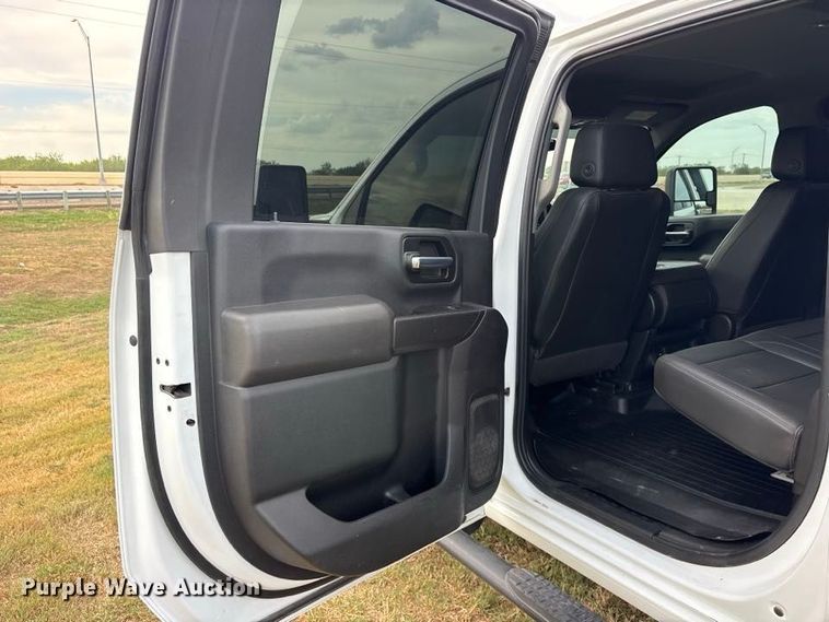 image for item FN3770 2020 GMC 3500 Crew Cab flatbed pickup truck