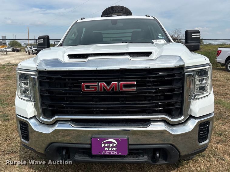 image for item FN3771 2021 GMC Sierra 3500 Crew Cab flatbed pickup truck