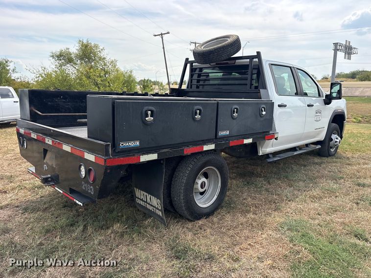 image for item FN3771 2021 GMC Sierra 3500 Crew Cab flatbed pickup truck