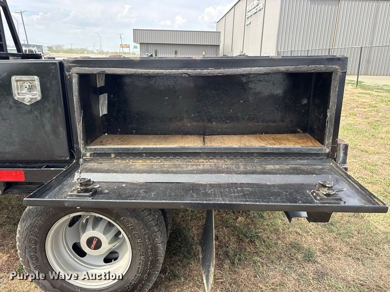image for item FN3771 2021 GMC Sierra 3500 Crew Cab flatbed pickup truck
