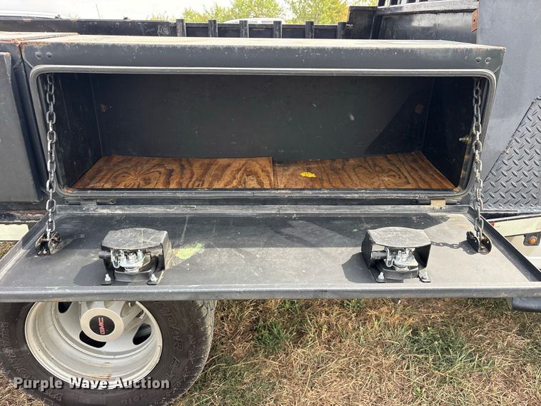 image for item FN3771 2021 GMC Sierra 3500 Crew Cab flatbed pickup truck