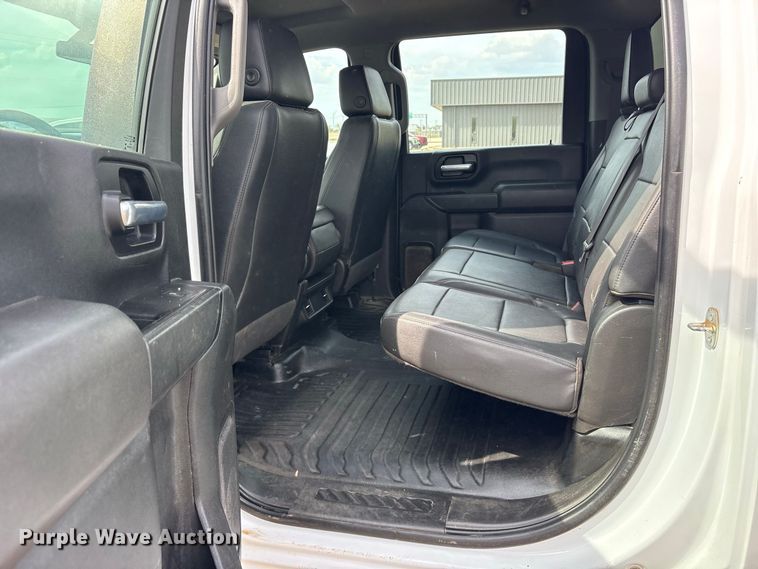 image for item FN3771 2021 GMC Sierra 3500 Crew Cab flatbed pickup truck