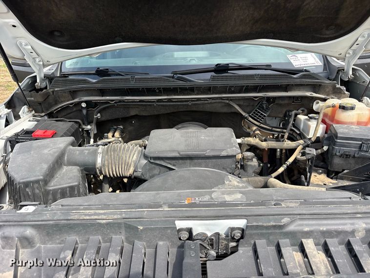 image for item FN3771 2021 GMC Sierra 3500 Crew Cab flatbed pickup truck