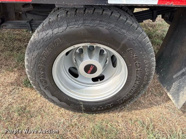 image for item FN3771 2021 GMC Sierra 3500 Crew Cab flatbed pickup truck