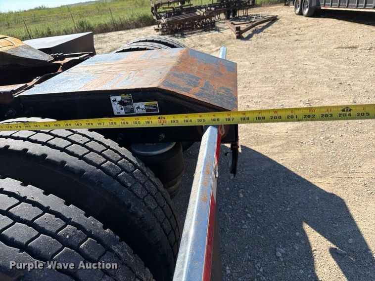 image for item FN3772 2015 Peterbilt 389 tandem axle heavy haul truck tractor