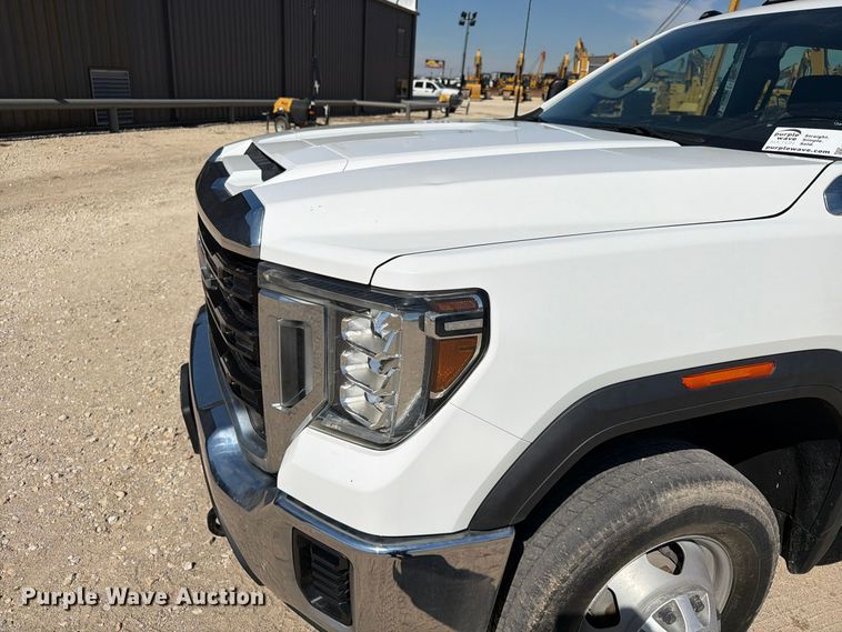 image for item FN3781 2021 GMC Sierra 3500HD 4X4 Crew Cab flatbed pickup truck