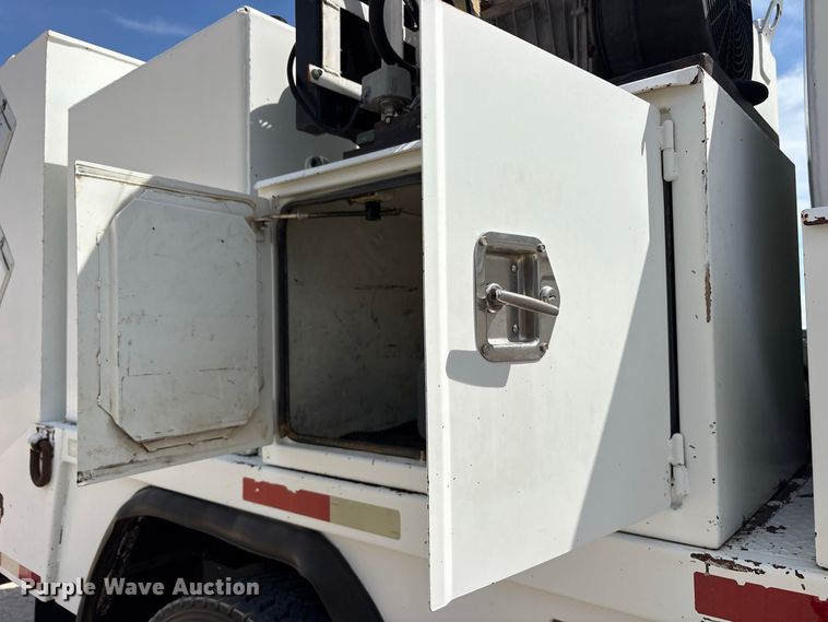 image for item FN3784 2012 Peterbilt 337 fuel / lube truck