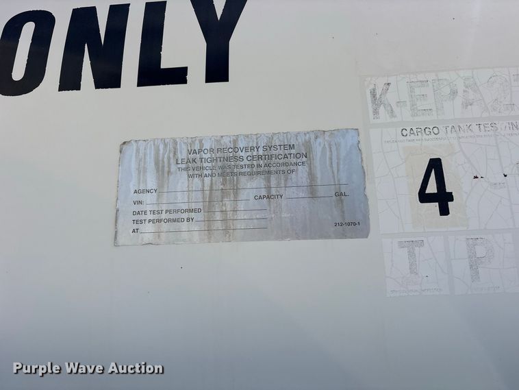 image for item FN3784 2012 Peterbilt 337 fuel / lube truck