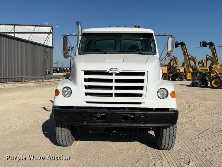 1999 Sterling L7500