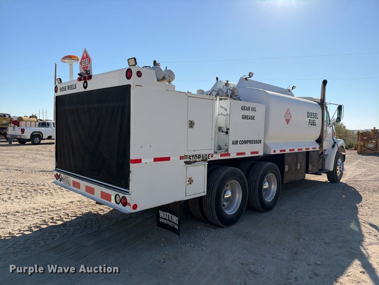 1999 Sterling L7500