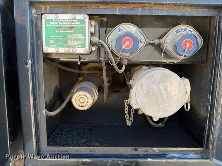 1999 Sterling L7500